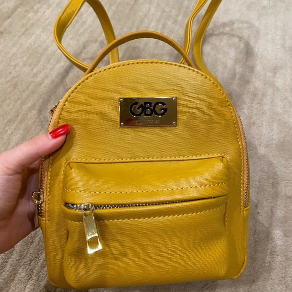 Guess Mini Backpack - brand new - Picture 1 of 3